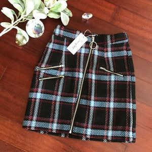 NWT Simplee Zip Skirt